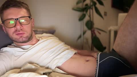 Snapshot of 2017ssseeexxx chatting on 01.19.25 Romano online show from 01.19.25