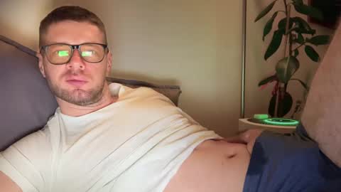 Snapshot of 2017ssseeexxx chatting on 03.01.25 Romano online show from 03.01.25