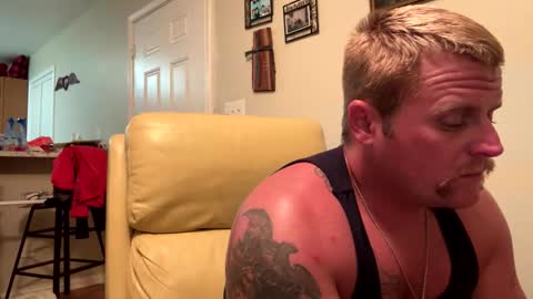 Snapshot of 22bigelo2316 chatting on 11.05.25 22bigelo2316 online show from 11.05.25