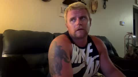 Snapshot of 22bigelo2316 chatting on 11.19.25 22bigelo2316 online show from 11.19.25