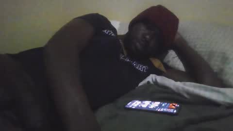 Snapshot of 242doggy242 chatting on 10.30.25 420 Bbc online show from 10.30.25