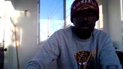 Snapshot of 242doggy242 chatting on 12.21.25 420 Bbc online show from 12.21.25