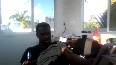 Snapshot of 242doggy242 chatting on 01.10.26 420 Bbc online show from 01.10.26