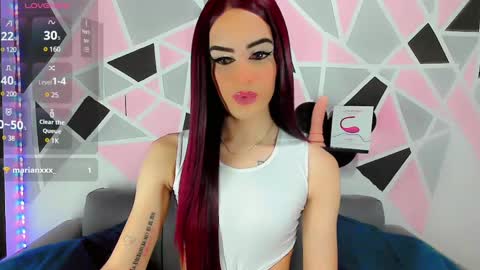 IVANA SICONYKS online show from 02.14.25