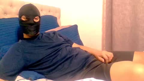 Snapshot of 2figram2 chatting on 01.11.25 2figram2 online show from 01.11.25