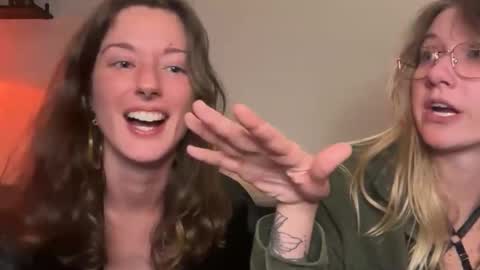 Snapshot of 2girls1boat chatting on 11.17.25 Zenon Zelda online show from 11.17.25