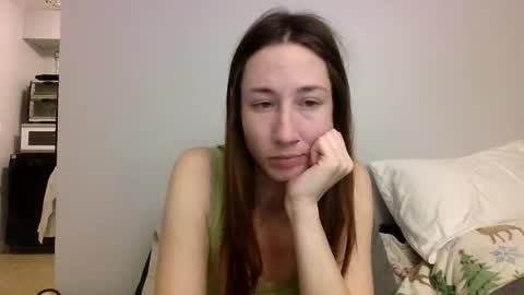 Snapshot of 2gorls1link chatting on 01.16.25 2girls1link online show from 01.16.25