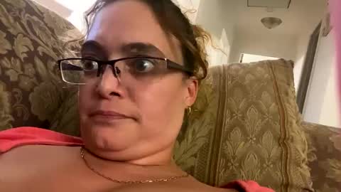 2hotnot2 online show from 09.26.25