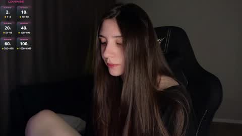 Lina       free control in pvt online show from 04.17.26