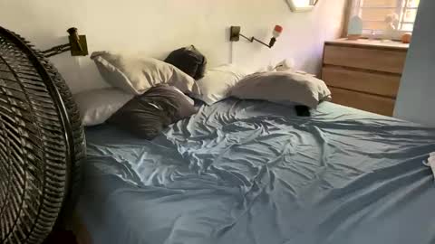 2littlefox online show from 01.30.25