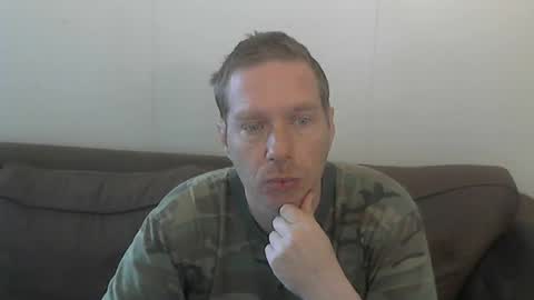 Snapshot of 2small4you83 chatting on 06.16.26 2small4you83 online show from 06.16.26