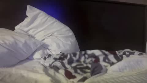 GamerBaddieLux online show from 12.01.25