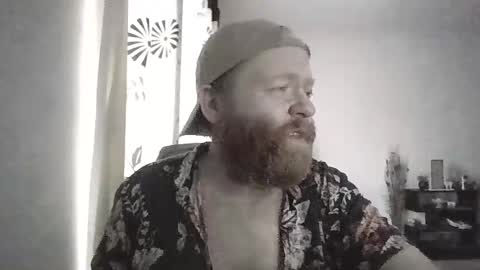 Snapshot of 33uk3 chatting on 10.18.25 33UK online show from 10.18.25