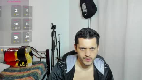 Snapshot of 37sins chatting on 06.06.26 Alex THE BIG SNAKE DUDE online show from 06.06.26