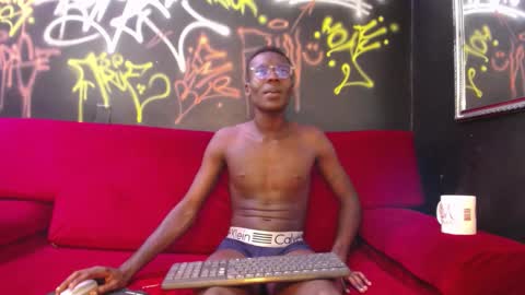 Snapshot of 3decorazon chatting on 12.12.24 3decorazon online show from 12.12.24