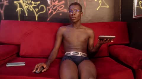 Snapshot of 3decorazon chatting on 12.24.24 3decorazon online show from 12.24.24