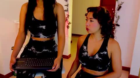 Snapshot of 3kam_amazonian chatting on 12.25.24 independent model online show from 12.25.24