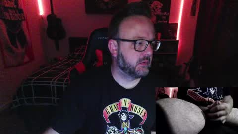 Snapshot of 3ndlessmike chatting on 04.24.26 3ndlessmike online show from 04.24.26