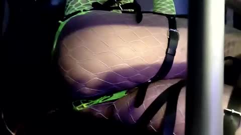 1 online show from 10.02.25