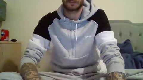 420feetloverr420 online show from 10.14.25