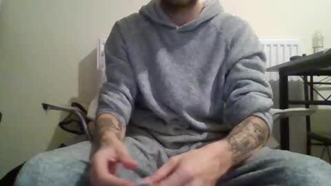 420feetloverr420 online show from 10.27.25