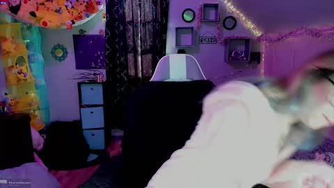 Mo online show from 10.27.25