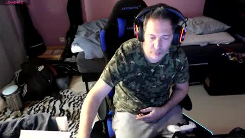 Snapshot of 55hotgboy chatting on 03.10.26 Larese Carlo online show from 03.10.26