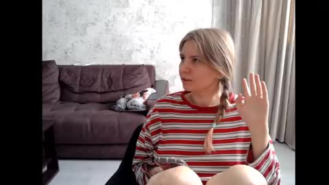 Snapshot of 69riley_reid69 chatting on 04.22.26 69Riley Reid69 online show from 04.22.26