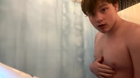 Snapshot of 710lemonade420 chatting on 02.01.25 lemonade online show from 02.01.25