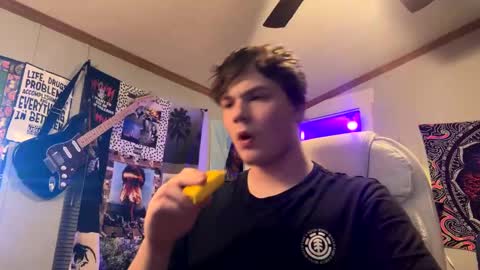 Snapshot of 710lemonade420 chatting on 02.10.25 lemonade online show from 02.10.25