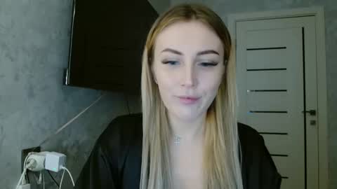 Snapshot of 7melania chatting on 10.04.25 7melania online show from 10.04.25