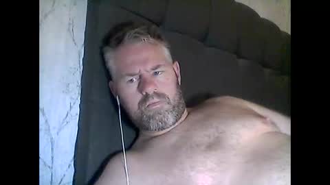 Snapshot of 81jonnyx chatting on 10.17.25 81jonnyx online show from 10.17.25