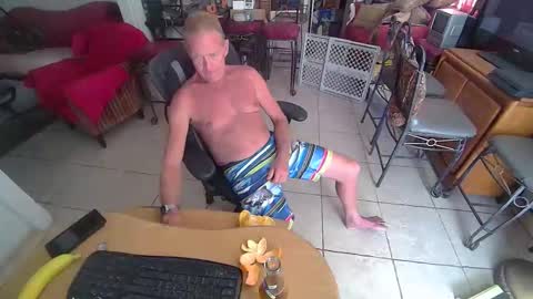 Snapshot of 86406stud chatting on 02.08.26 86406stud online show from 02.08.26