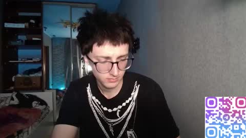 Snapshot of 8_goat chatting on 11.17.25 Phillip online show from 11.17.25