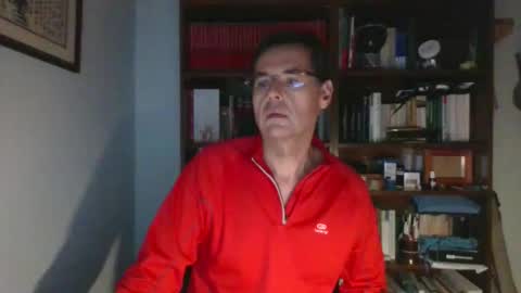 Snapshot of 8age chatting on 10.26.25 8age online show from 10.26.25