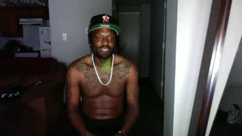 Snapshot of 8double1trouble6 chatting on 10.01.25 NoFaceNoCase online show from 10.01.25