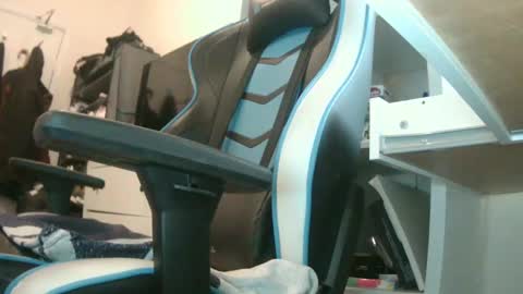 Snapshot of 90zero chatting on 01.16.25 Arturo online show from 01.16.25