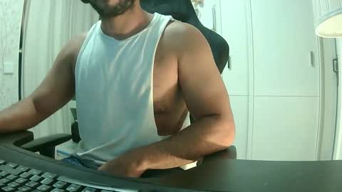 Snapshot of 90zero chatting on 12.03.25 Arturo online show from 12.03.25