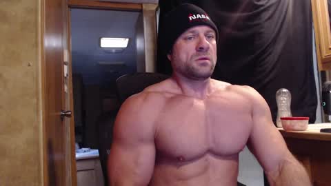 Snapshot of 9fat_inches chatting on 12.04.24 9 fat inches online show from 12.04.24