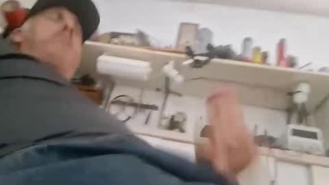 Snapshot of 9inchesnya chatting on 10.27.25 9inchesnya online show from 10.27.25