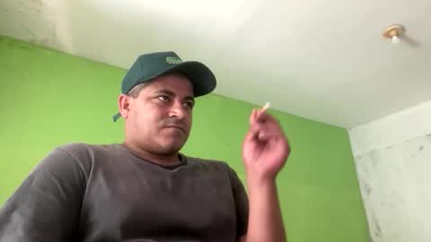 9vinhocamshow online show from 12.18.25