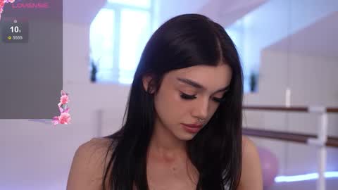 KARINA online show from 09.17.25