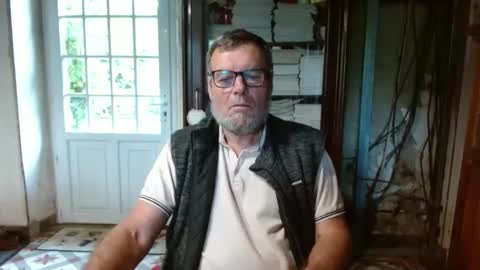 Snapshot of _123_voyeur_ chatting on 10.03.25 _123_voyeur_ online show from 10.03.25