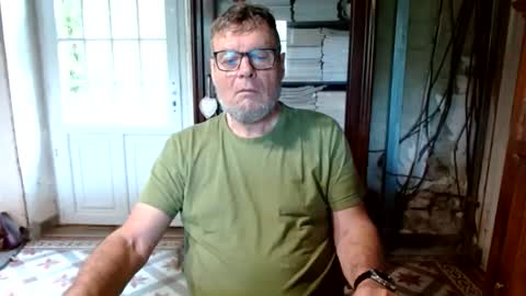 Snapshot of _123_voyeur_ chatting on 04.12.26 _123_voyeur_ online show from 04.12.26
