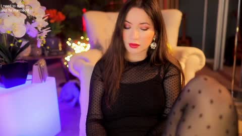 Sophia  online show from 12.02.25