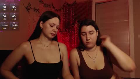 EMILY AND  MARCUS online show from 12.17.25