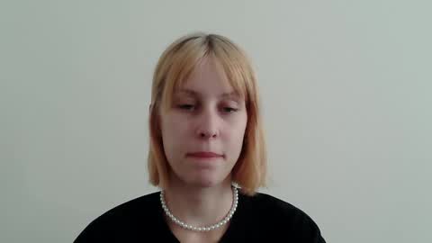 Snapshot of _abbby chatting on 09.10.25 Abby online show from 09.10.25