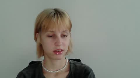 Snapshot of _abbby chatting on 09.12.25 Abby online show from 09.12.25