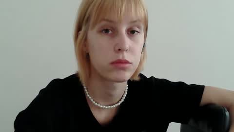 Snapshot of _abbby chatting on 09.13.25 Abby online show from 09.13.25