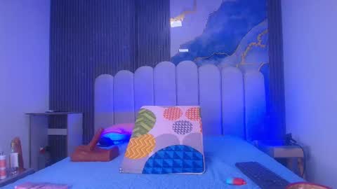  abby rouss online show from 12.15.25